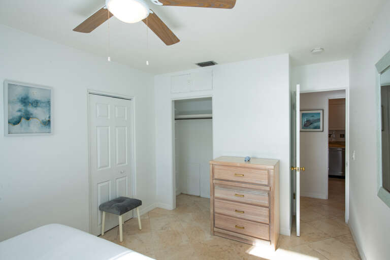 Second Bedroom, King