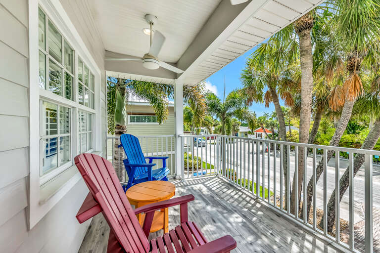 Balcony Lounge Spot