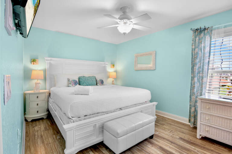 Second Bedroom - King