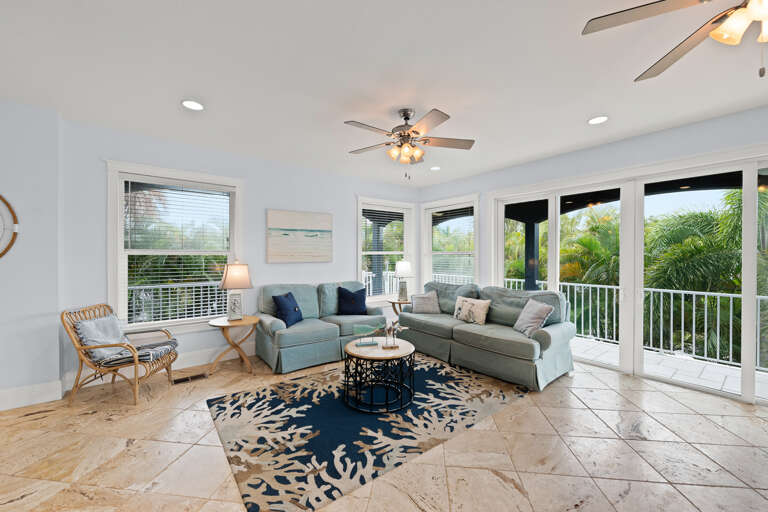 Light and Bright Living Room