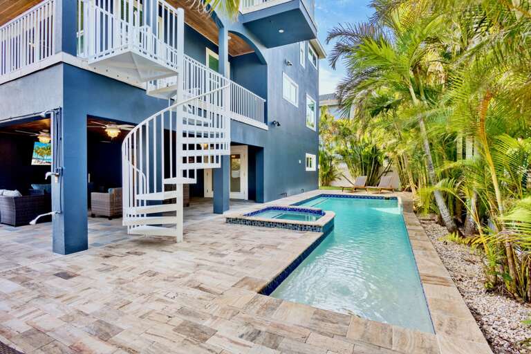 Private Pool and Spa