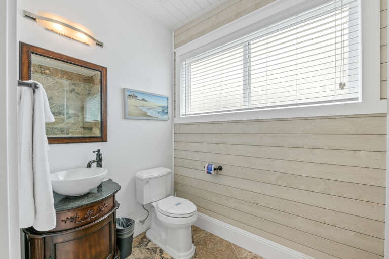 Shared Bathroom, 2nd Floor - with Bowl Top Vanity