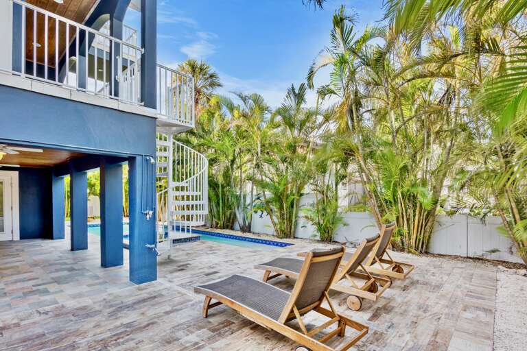 Poolside Loungers