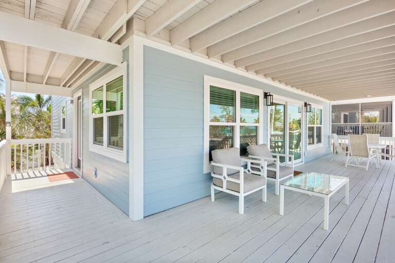 Front Balcony, Seating