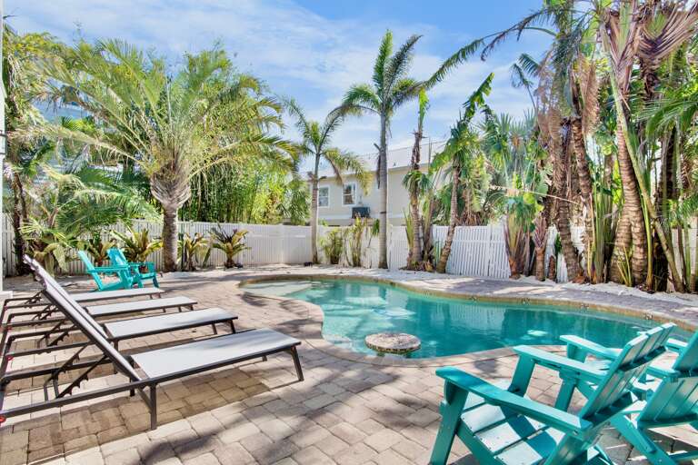 Swim Up Bar, Poolside Loungers