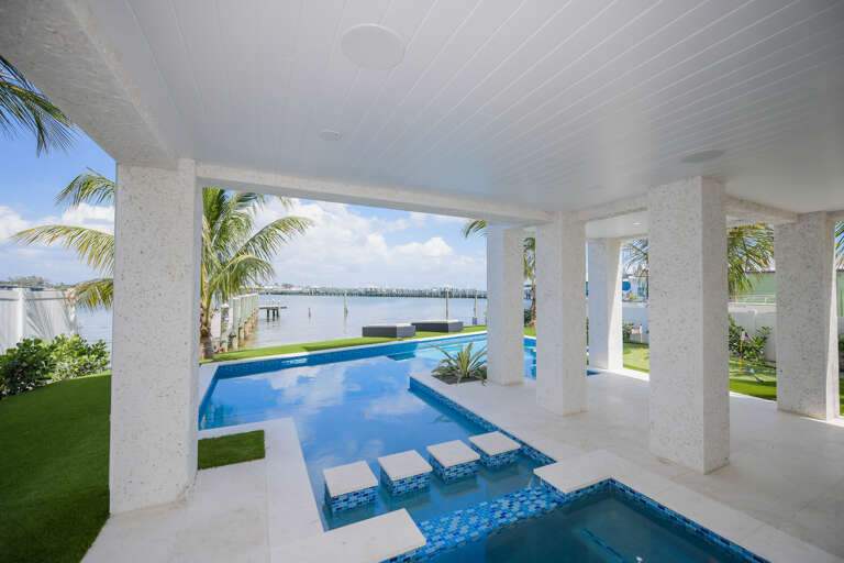 Private Pool and Spa