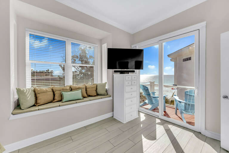 Additional Bedroom - King