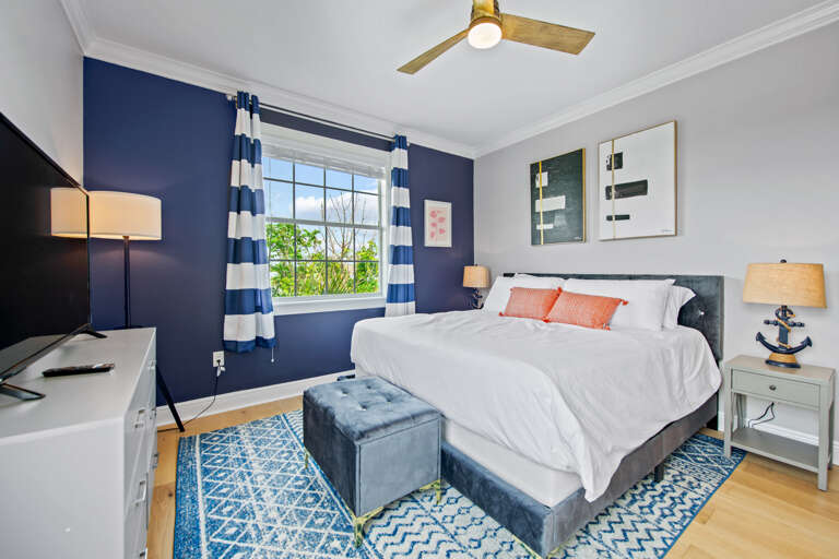 Second Bedroom, King