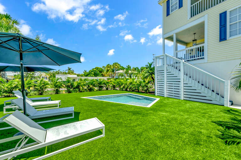 Poolside Loungers