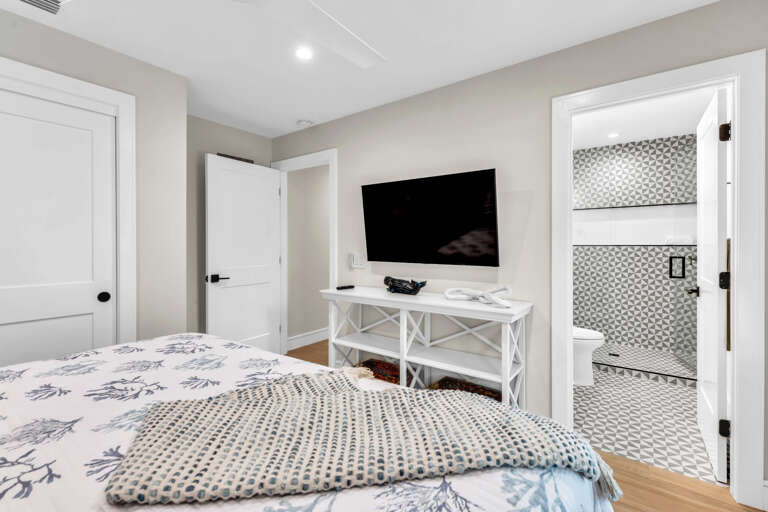 Second Bedroom - King