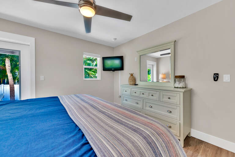 Second Bedroom - King