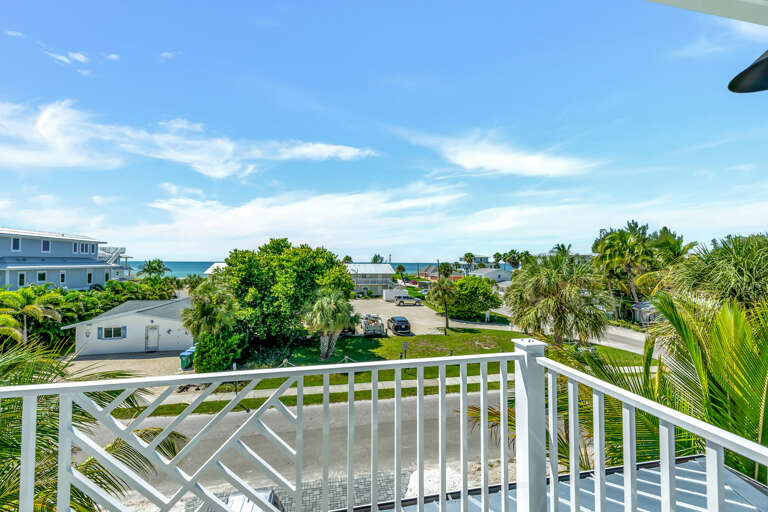 Balcony - Bay Views