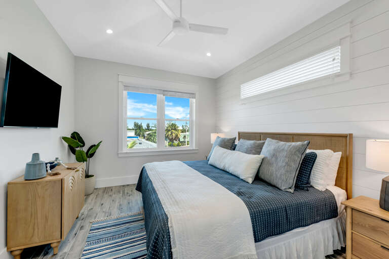 Second Bedroom - King