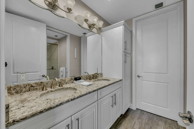 Primary En-Suite