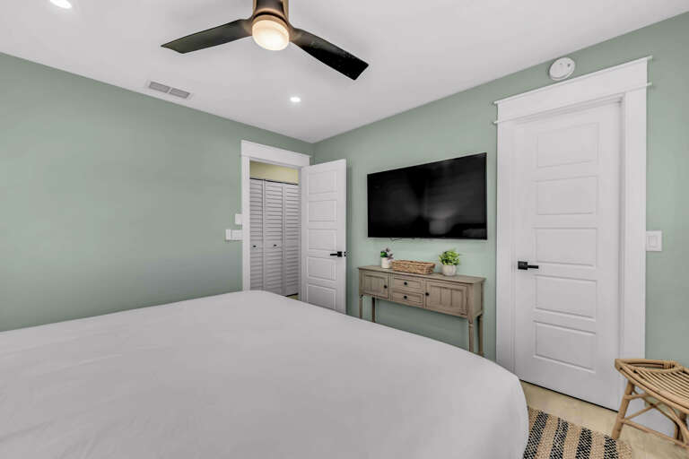 Second Bedroom - King
