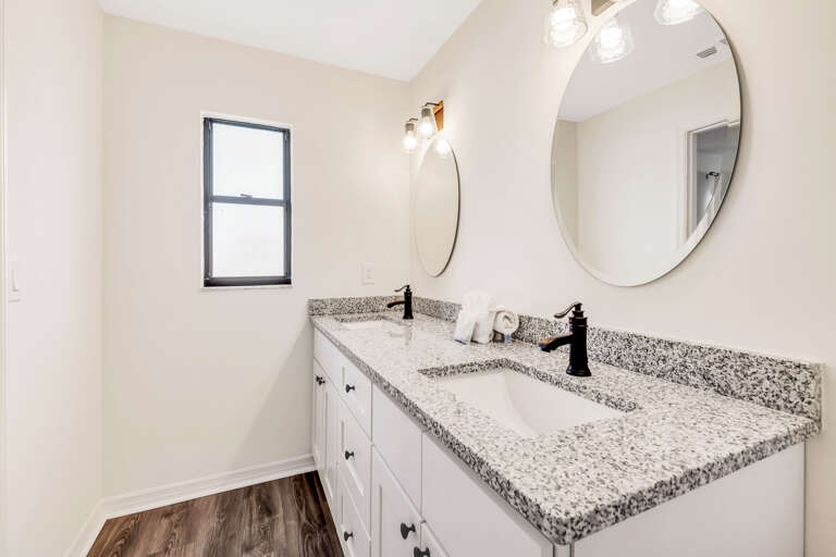 Primary En-Suite