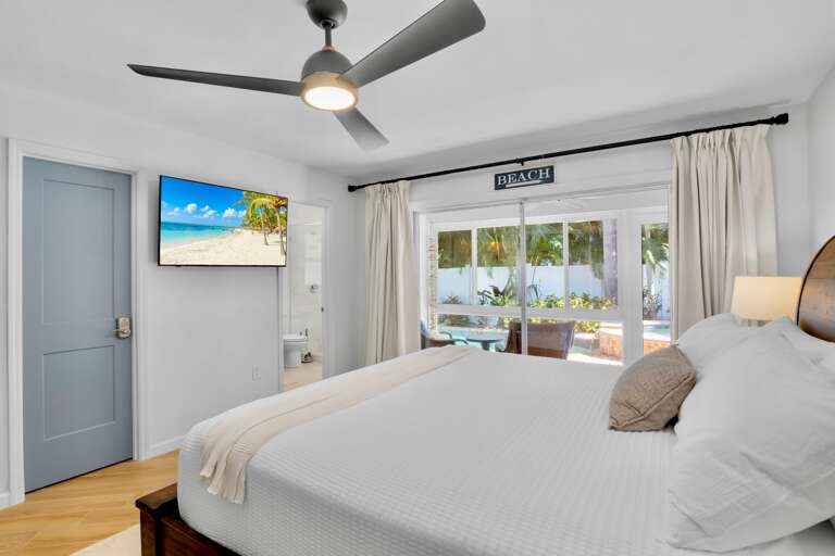 Primary Bedroom, King bed