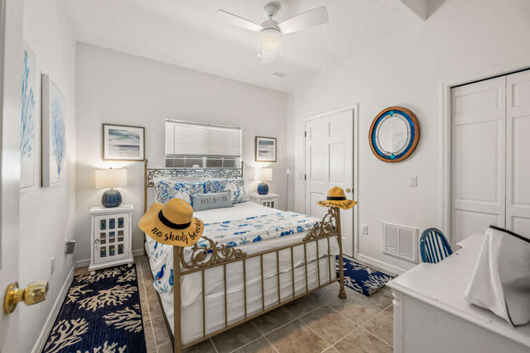 Third Bedroom - Queen