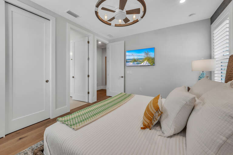 Second Bedroom - King