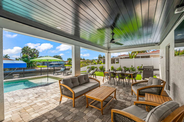 Outdoor Living Area - BBQ Grill