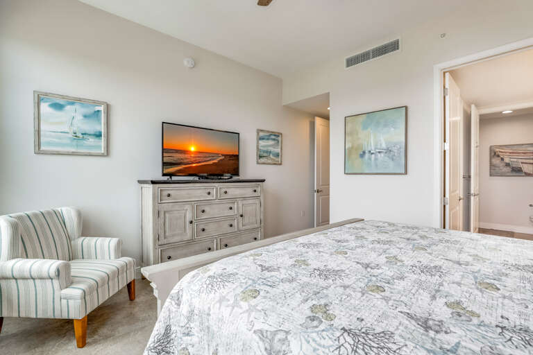 Primary Bedroom - King