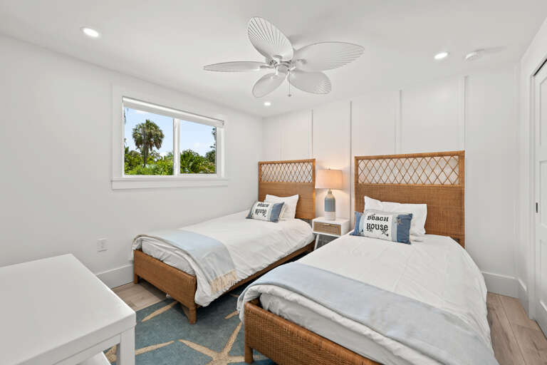 Fourth Bedroom - Two Twin Beds