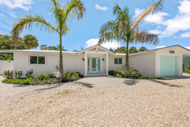 Serenity at Bay Palms - by AMI Locals