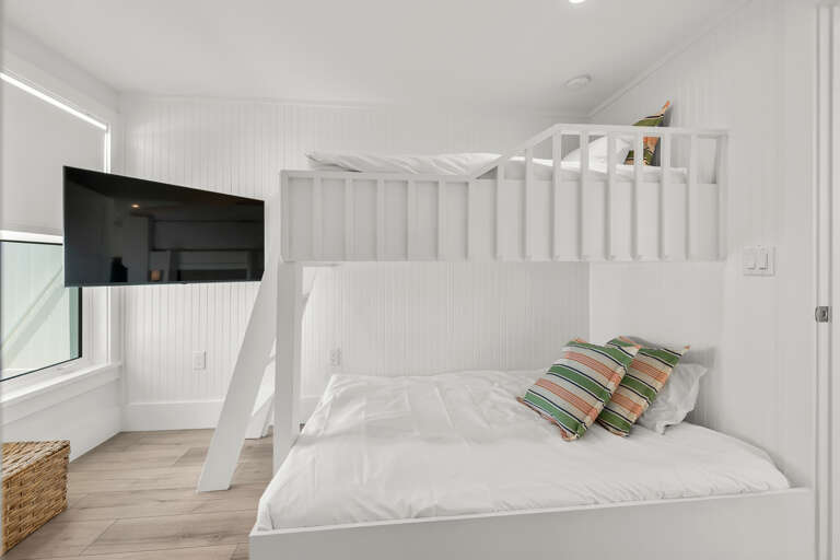 Third Bedroom - Twin/Full Bunk