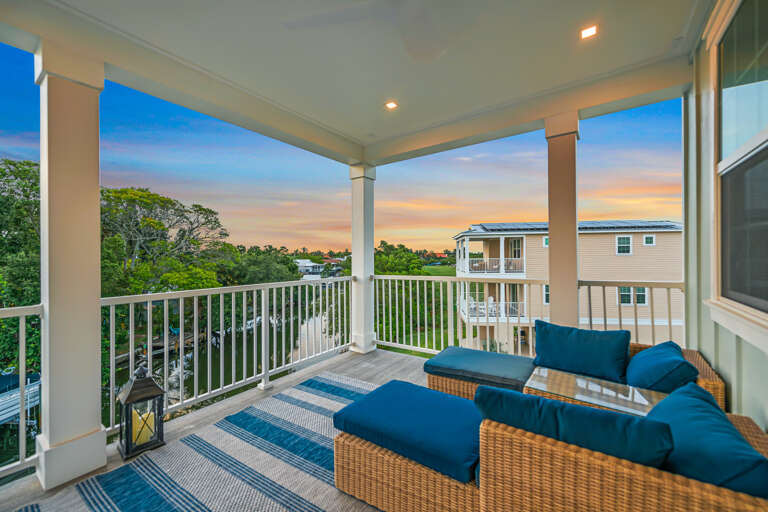 Balcony Views - Canal Front