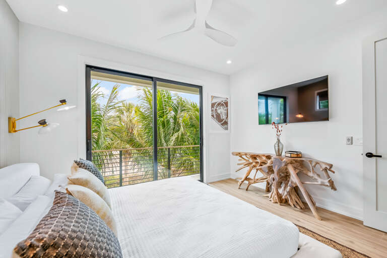 Second Bedroom - King