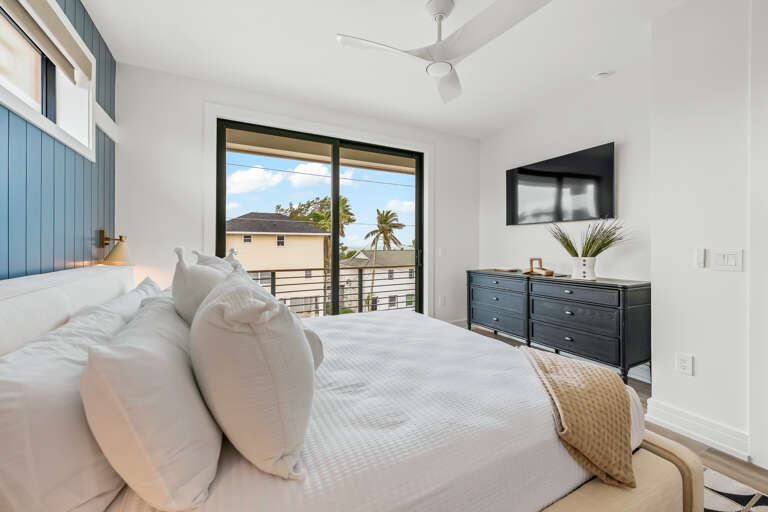 Sixth Bedroom - King