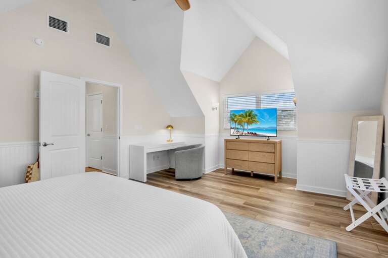 Primary Bedroom - King