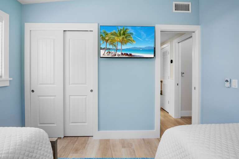 Third Bedroom - Two Twins