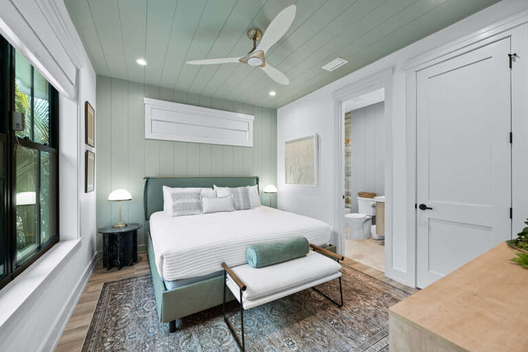 Second Bedroom, King