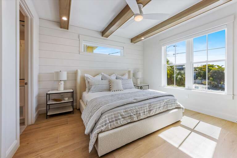 Second Bedroom - King