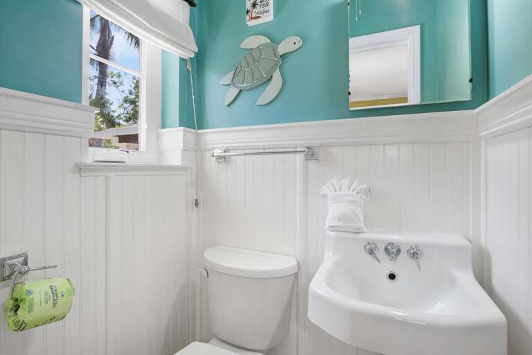 Half Bathroom, Ensuite