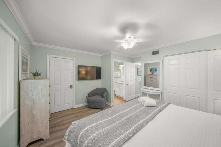 Primary Bedroom, King