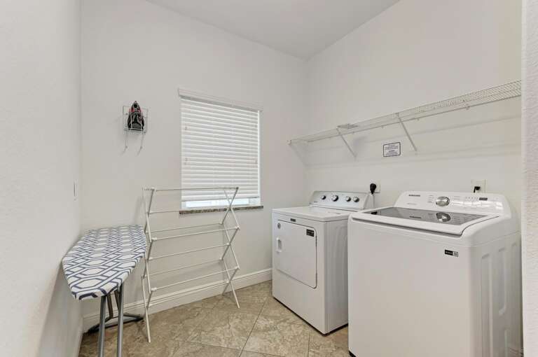 Laundry Room - Anna Maria Island Locals
