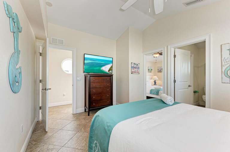 Bedroom - Anna Maria Island Locals