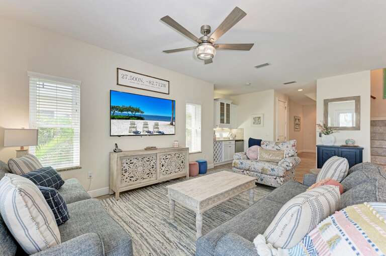 Living Area - Anna Maria Island Locals