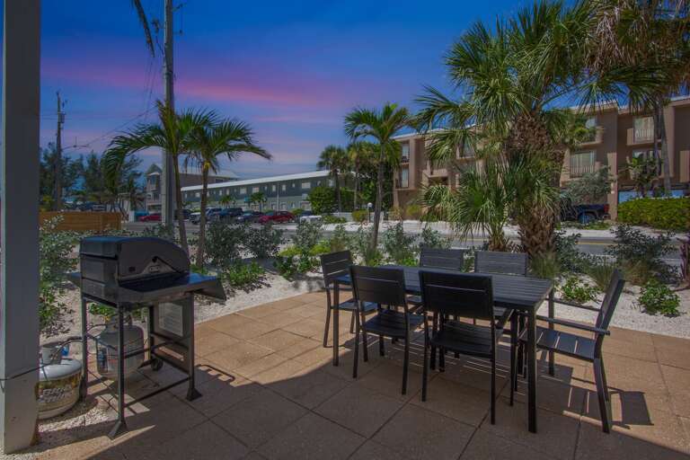 Outdoor Dining, Outdoor Grill
