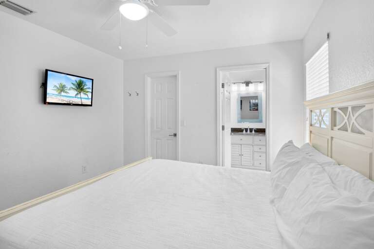 Primary Bedroom, King