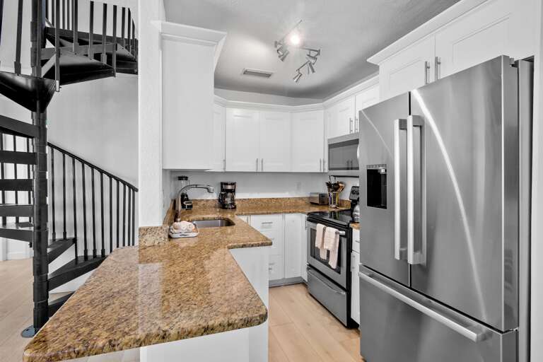 Fully equipped kitchen