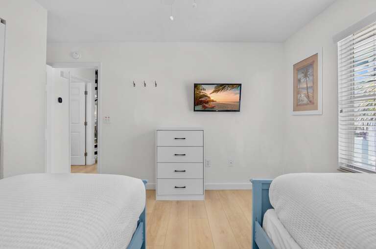 Third Bedroom - Two Twin beds