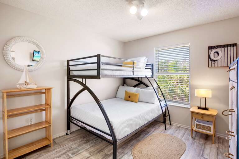 Third Bedroom, Twin/Full Bunk