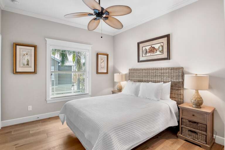 Second Bedroom, Queen
