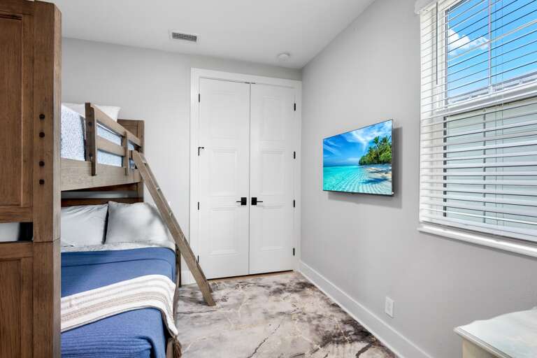 Third Bedroom, Twin/Full Bunk