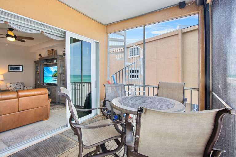 Balcony, Dining Area