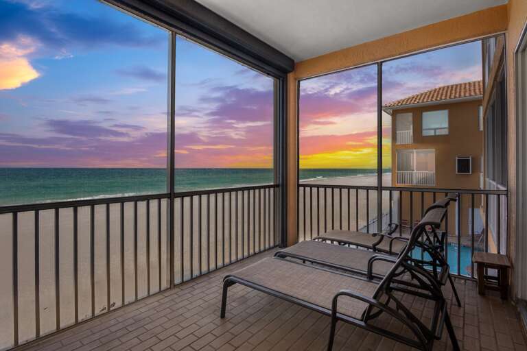 Balcony, Loungers