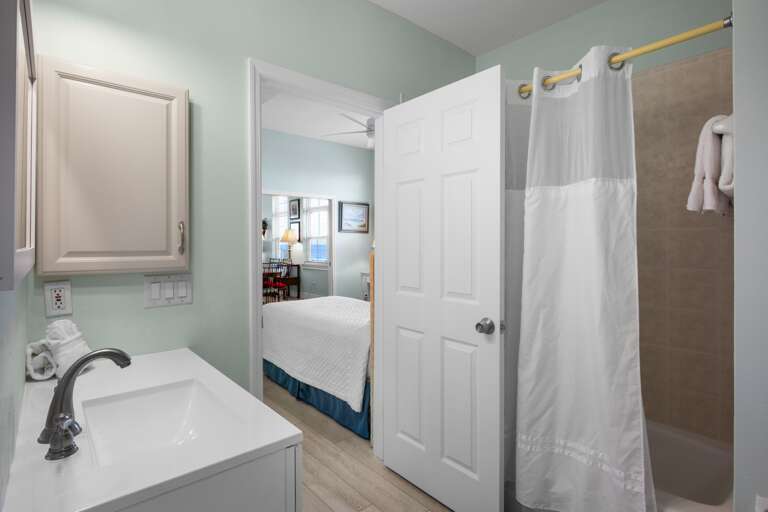 Second Bathroom, Ensuite